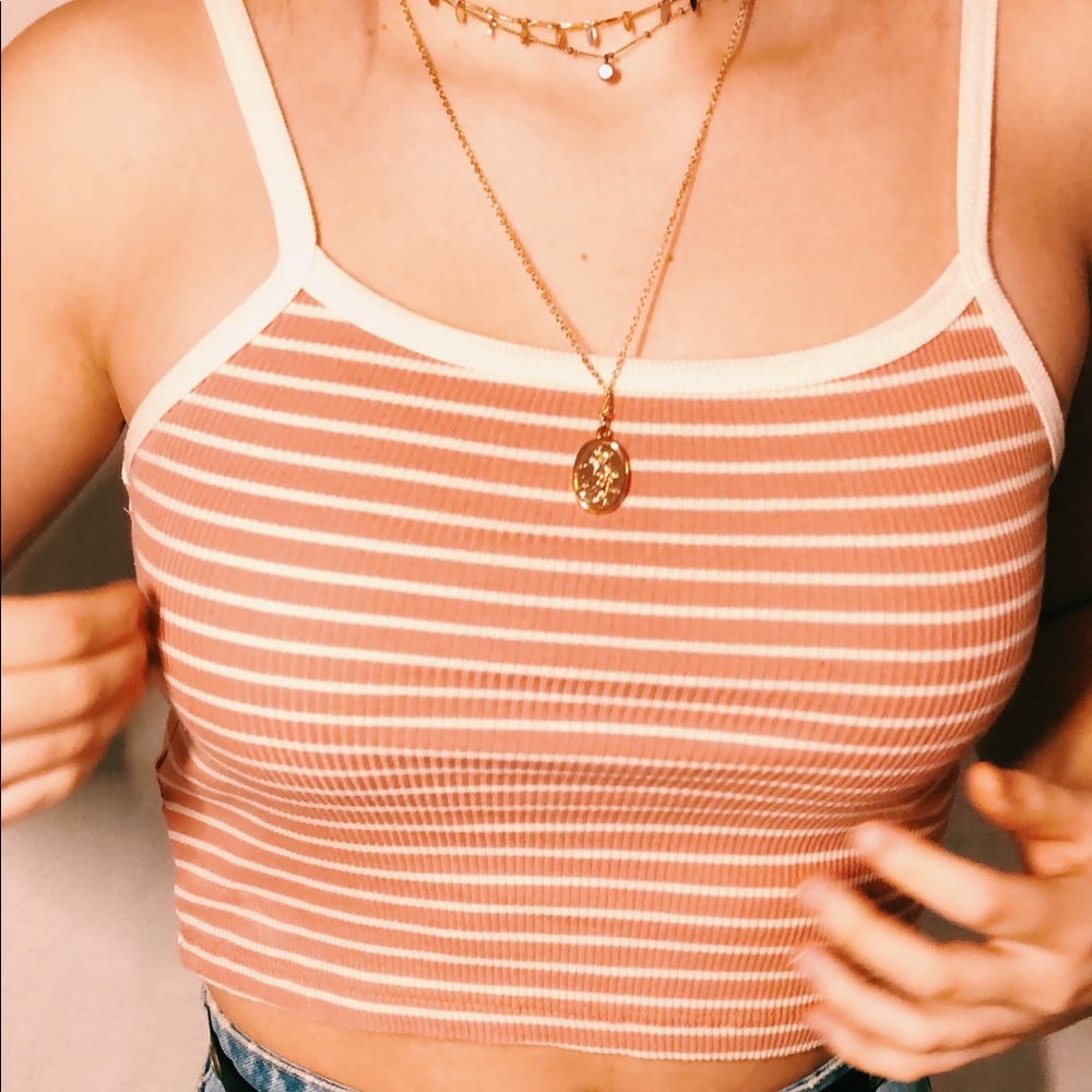 Cute cropped brandy melville tank top